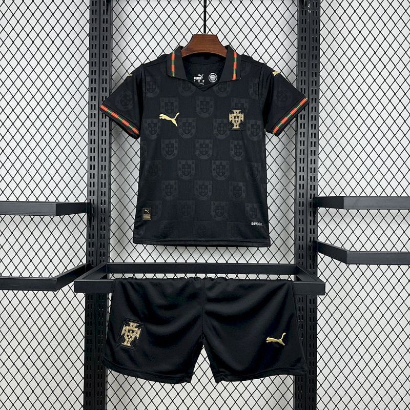 Maillot Enfant Portugal Edition "Armoiries Noires" 2016/2028