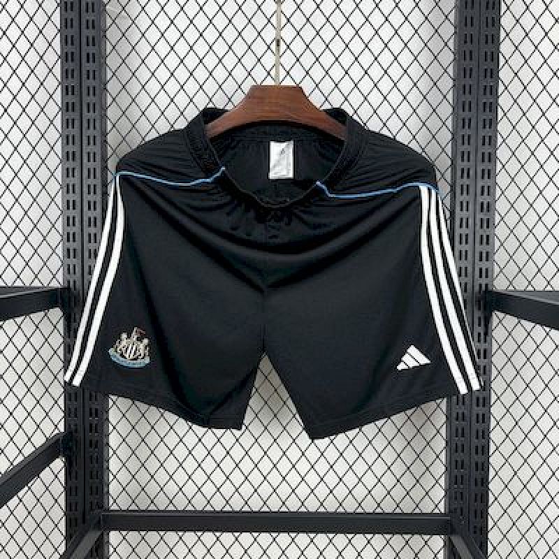 Short Newcastle Domicile 2025