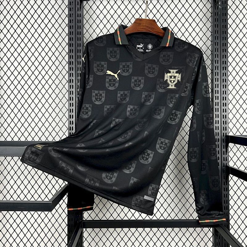 Maillot Portugal Manches Longues Edition "Blason Noir" 2026/2027