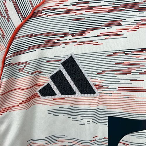Maillot Bayern Munich Extérieur 2025/2026 — vue 3