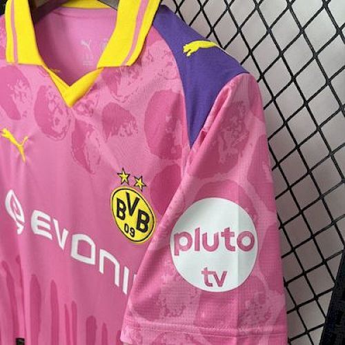 Maillot Borussia Dortmund Edition "Rose" 2025/2026 — vue 4
