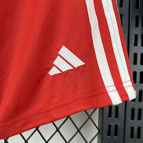 Short Bayern Domicile Munich 2025