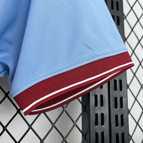 Maillot Rétro Aston Villa Domicile 2009/2010