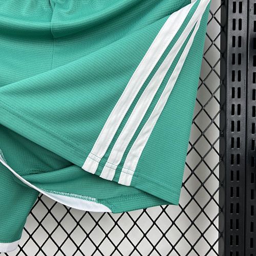 Short Irlande Domicile Northern 2026