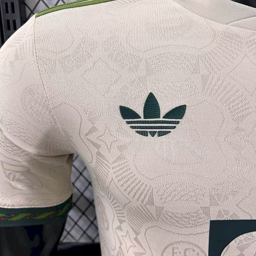 Maillot Joueur Bayern Oktoberfest 2025/2026