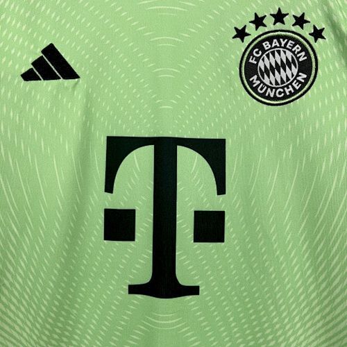 Maillot Enfant Bayern Munich Concept "Vert Etoiles" 2025/2026 — vue 7