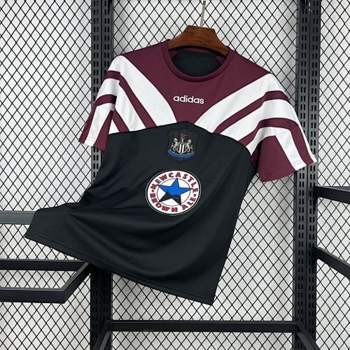 Maillot Newcastle Rétro Concept "Rayures Bordeaux" 1995/1996 — vue 8