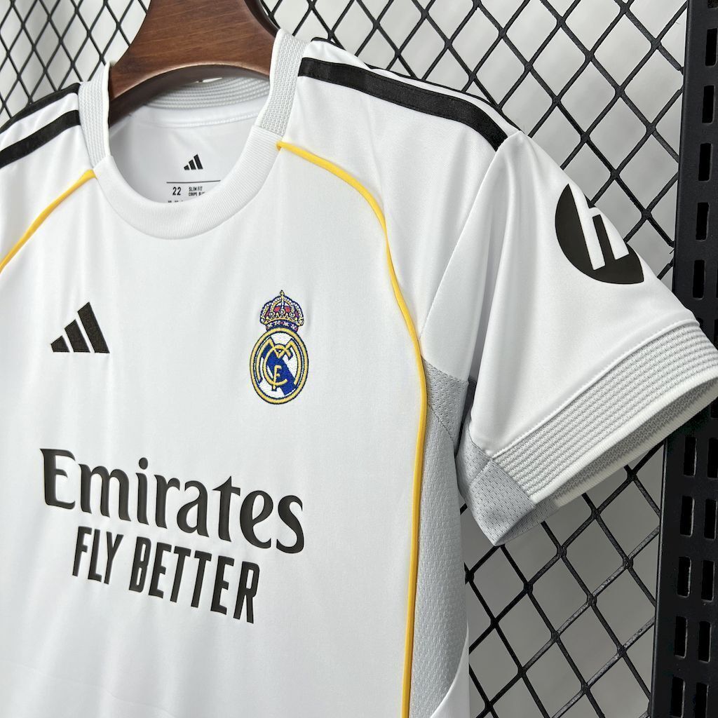 Maillot Enfant Real Madrid Domicile 2025/2026