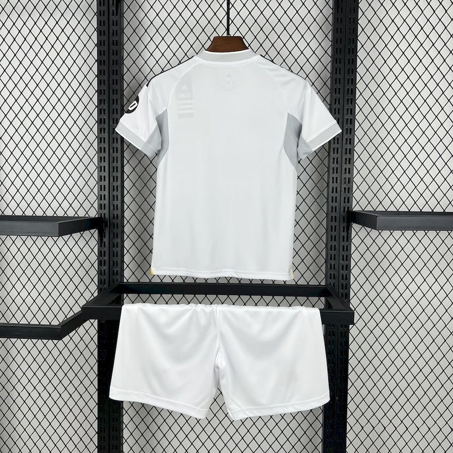 Maillot Enfant Real Madrid Domicile 2025/2026 — vue 2