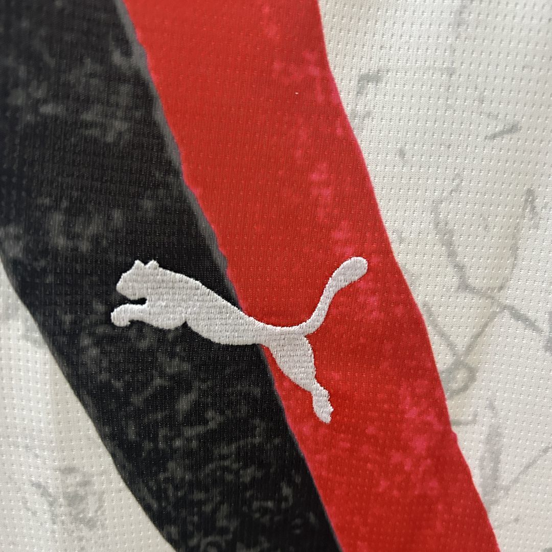Camiseta local de Japón 2025/2026