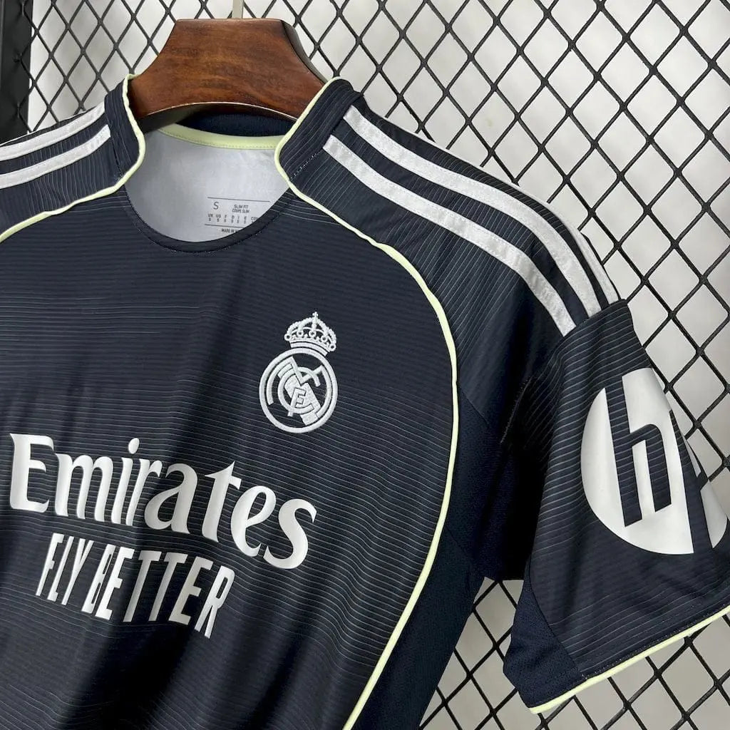 Maillot Real Madrid Extérieur 2025/2026 SHOPIFOOT