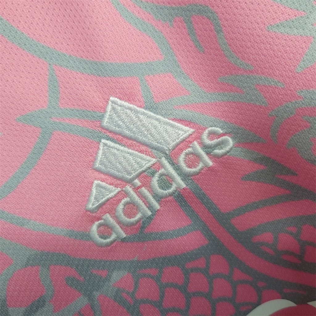Maillot Real Madrid Polo Réal Madrid Dragon Rose 2025/2026